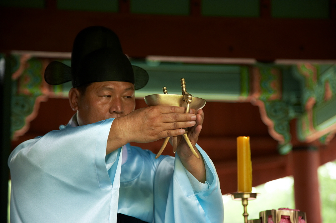 잔을 올림